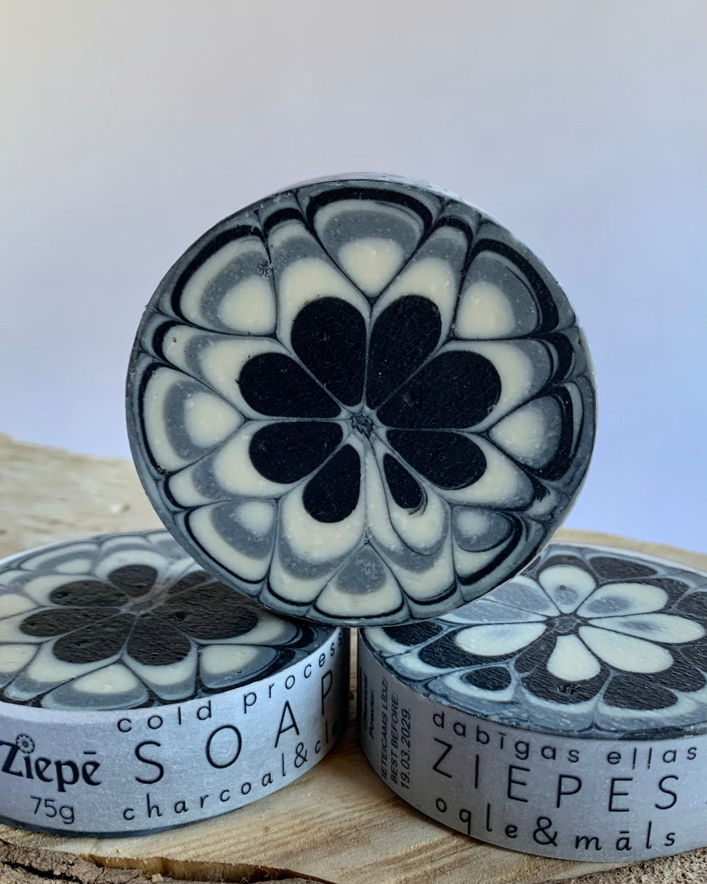 Mandalas ziepes sejai un ķermenim, baltais māls - ogle